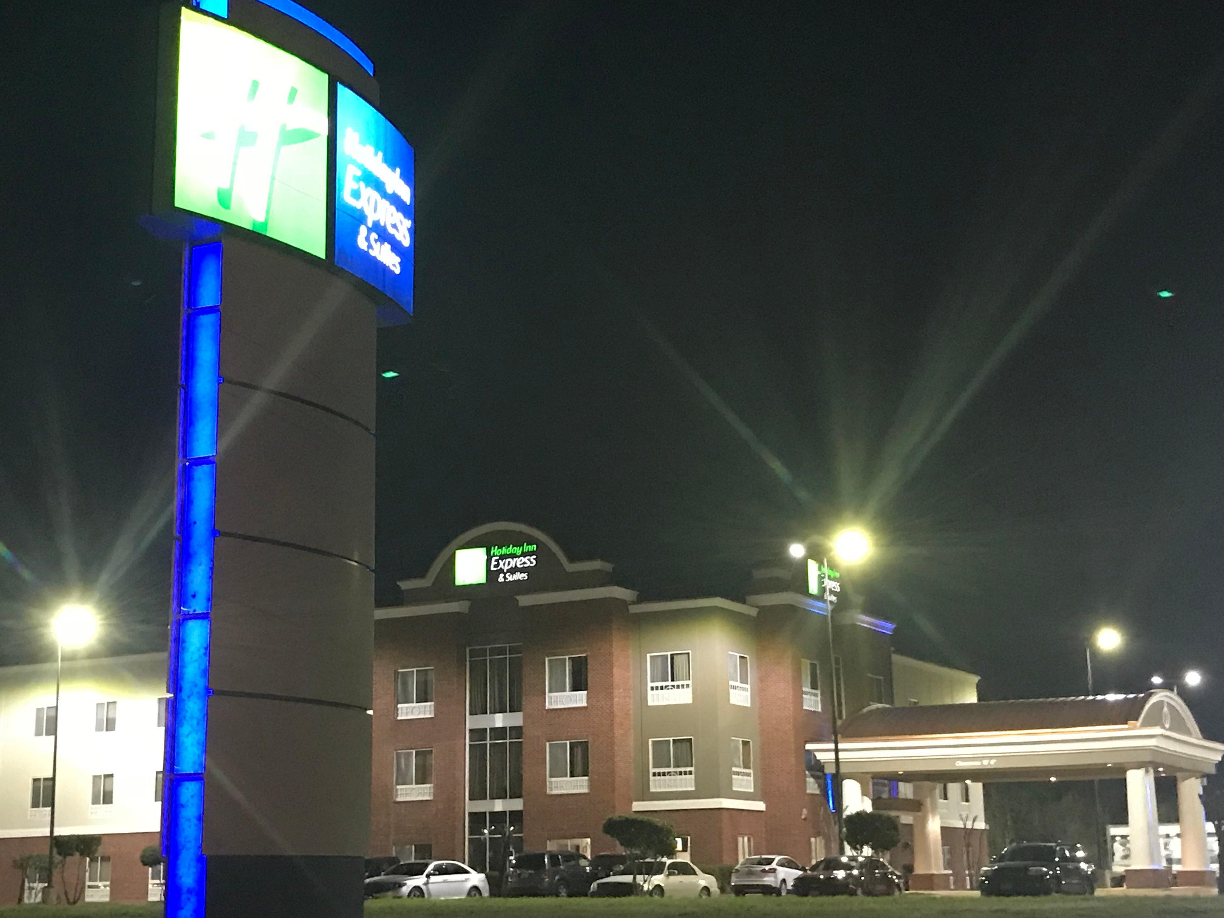 Holiday Inn Express Hotel & Suites Canton By Ihg Ngoại thất bức ảnh