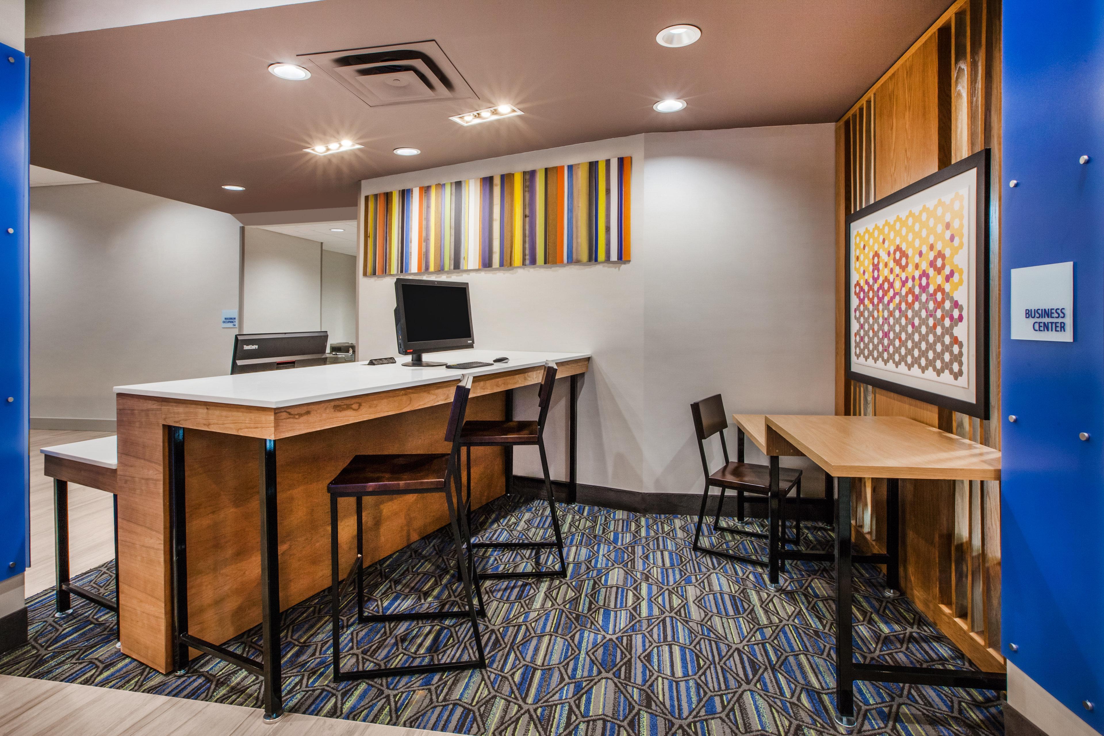 Holiday Inn Express Hotel & Suites Canton By Ihg Ngoại thất bức ảnh