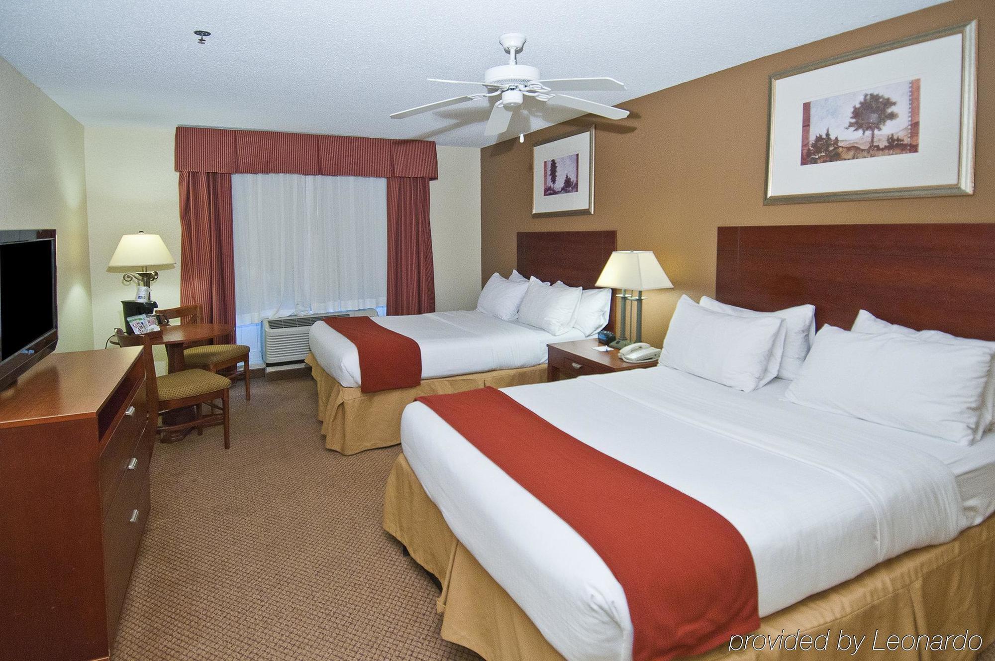 Holiday Inn Express Hotel & Suites Canton By Ihg Ngoại thất bức ảnh