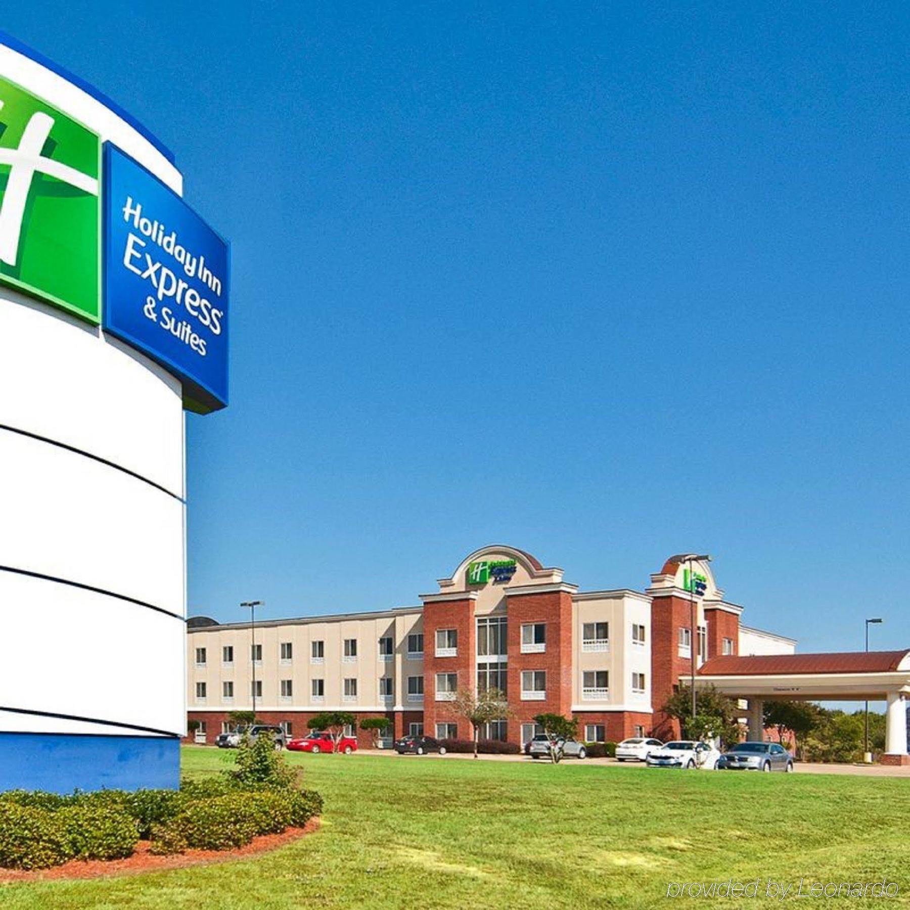 Holiday Inn Express Hotel & Suites Canton By Ihg Ngoại thất bức ảnh