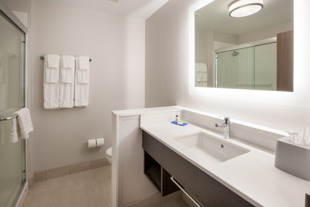 Holiday Inn Express Hotel & Suites Canton By Ihg Ngoại thất bức ảnh