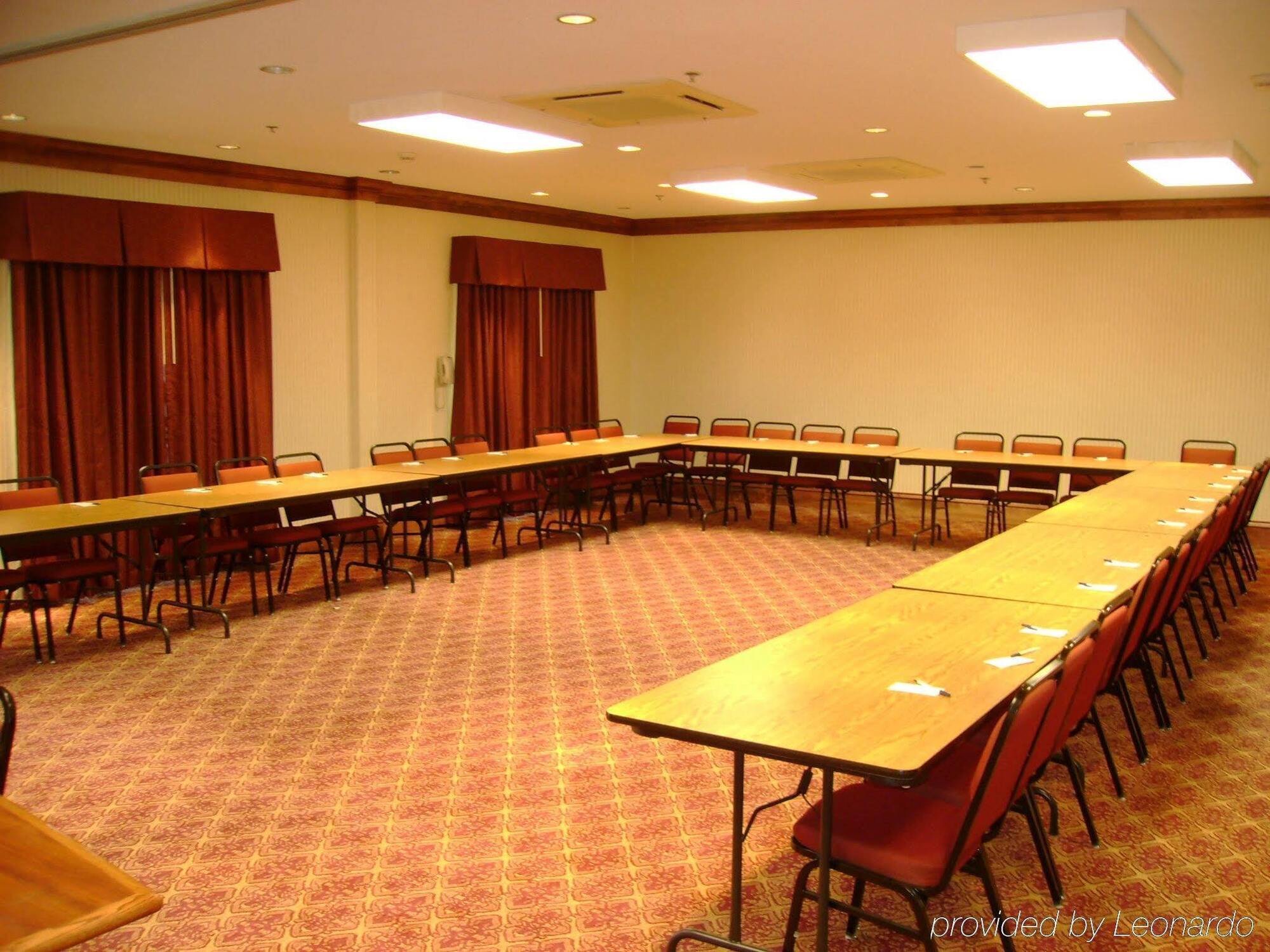 Holiday Inn Express Hotel & Suites Canton By Ihg Ngoại thất bức ảnh