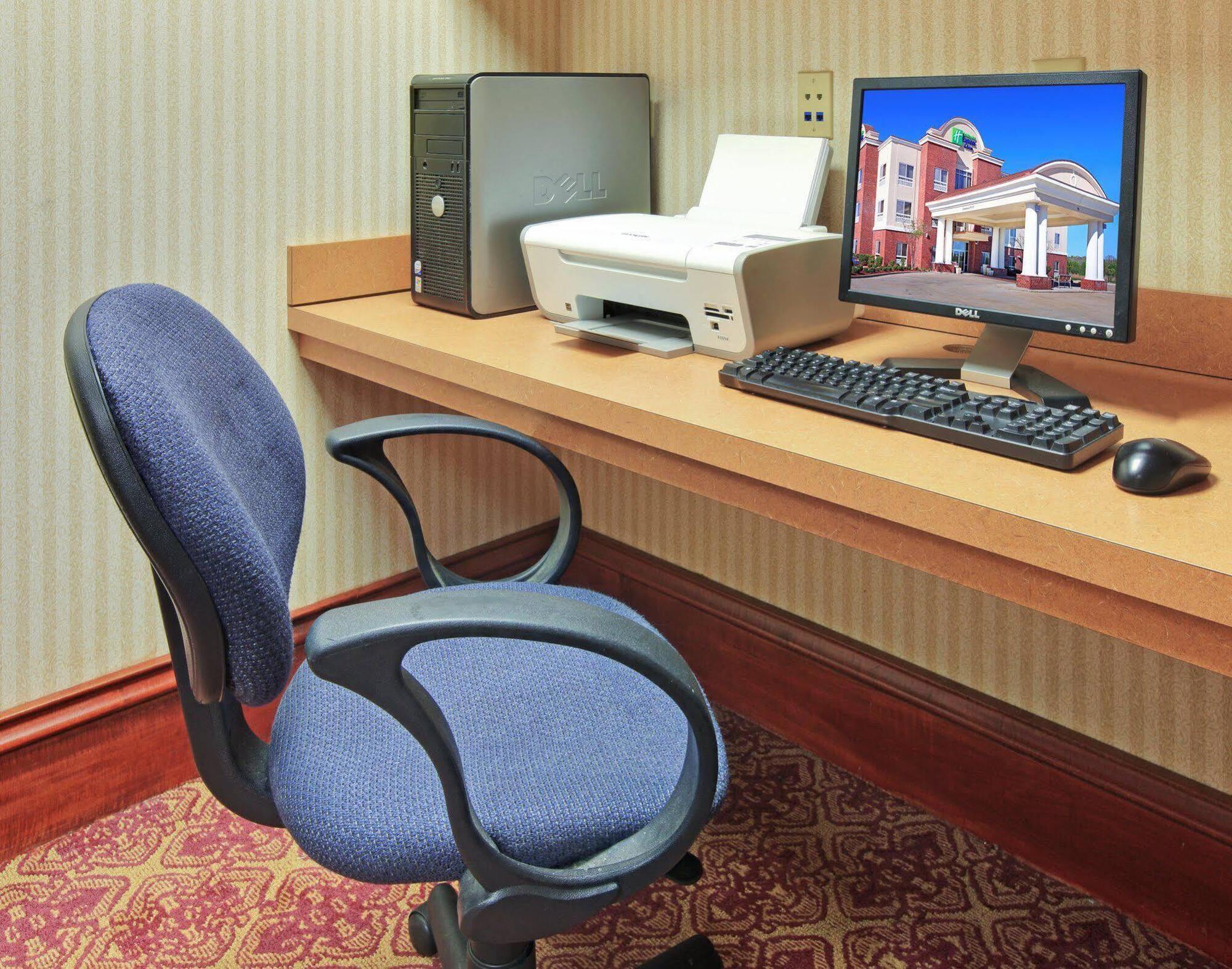 Holiday Inn Express Hotel & Suites Canton By Ihg Ngoại thất bức ảnh
