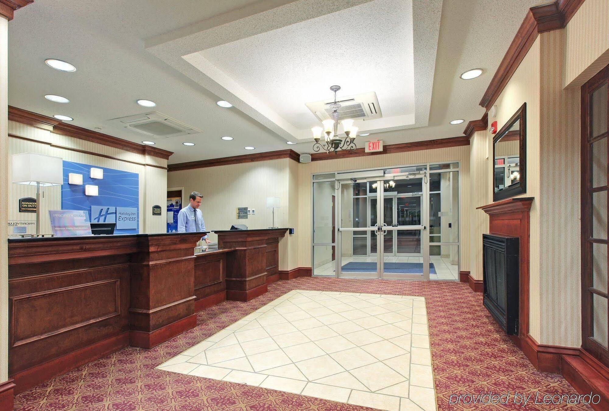 Holiday Inn Express Hotel & Suites Canton By Ihg Ngoại thất bức ảnh